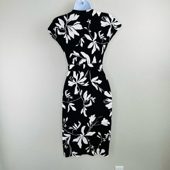 Maggy London Black White Floral Matte Jersey Short Sleeve Midi Wrap Dress 0 NWOT - Picture 3 of 16
